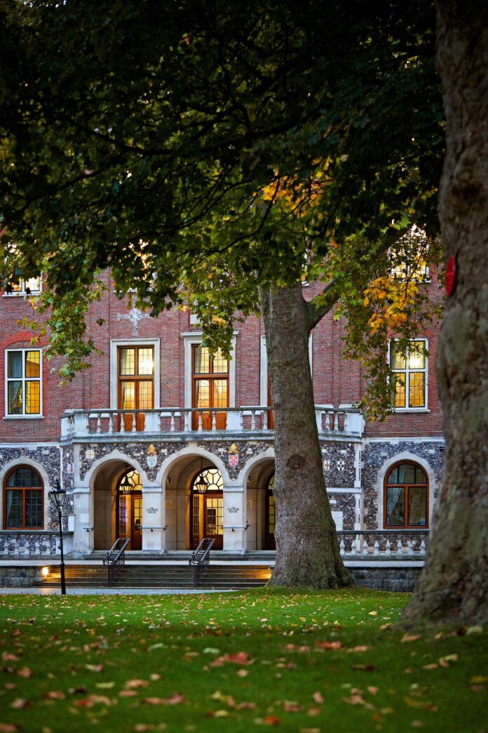 Church House, Westminster - Deans Yard (Small) (3)