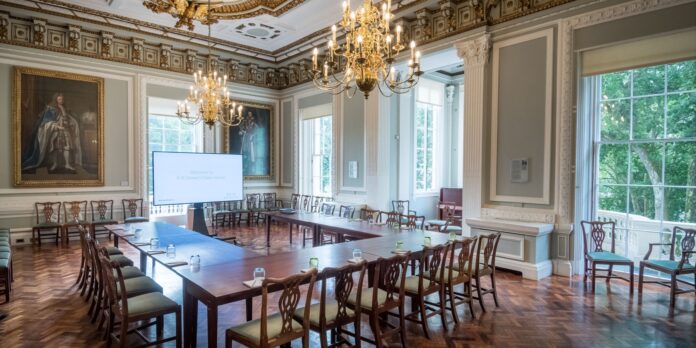 {10-11} CHT Council Room